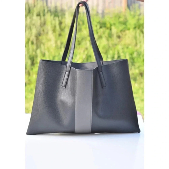Vince Camuto Handbags - NWOT Vince Camuto tote bag